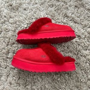 UGG Disquette - red platform slippers